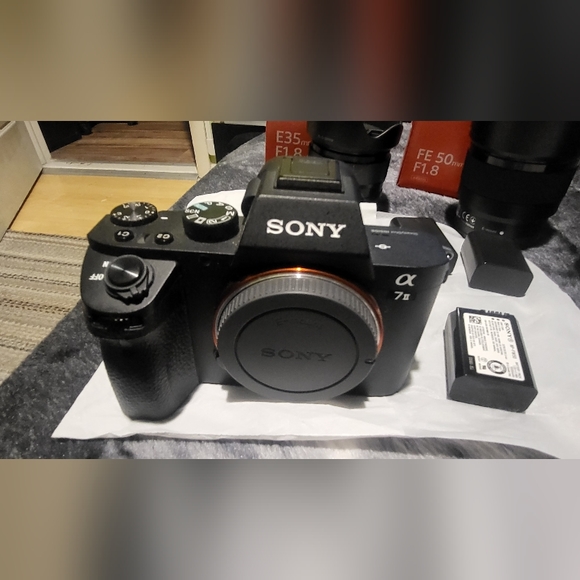 Sony A7II full frame camera - Picture 5 of 5